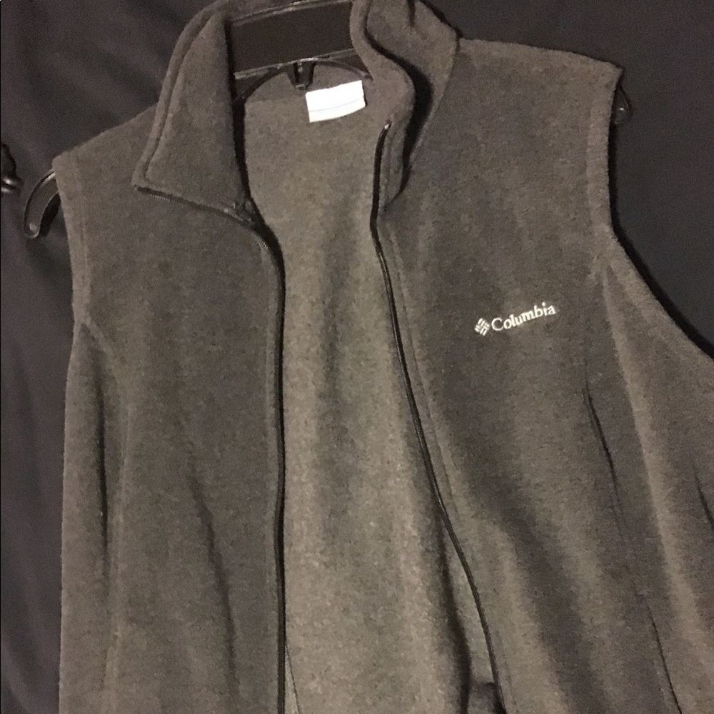 Women’s Columbia vest in grey